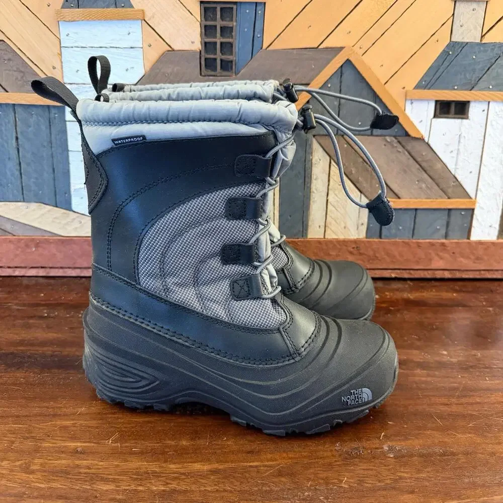 The North Face Youth Alpenglow IV Waterproof Winter‎ Boots Size 4
